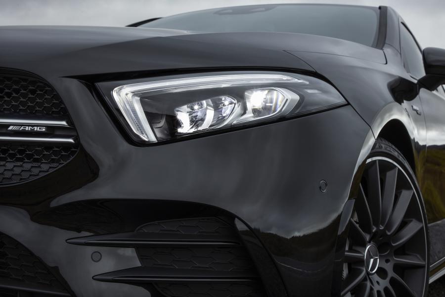 Детали экстерьера Mercedes-AMG A35 4Matic Sedan (V177) 2019 года  (UK) (фото 10 из 74)